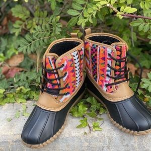 GIRLS SEQUIN MULTI COLOR DUCK BOOT